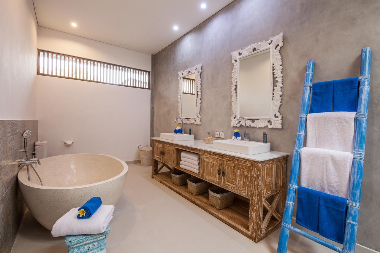 Ambermoon Villa 2 Seminyak  Luaran gambar