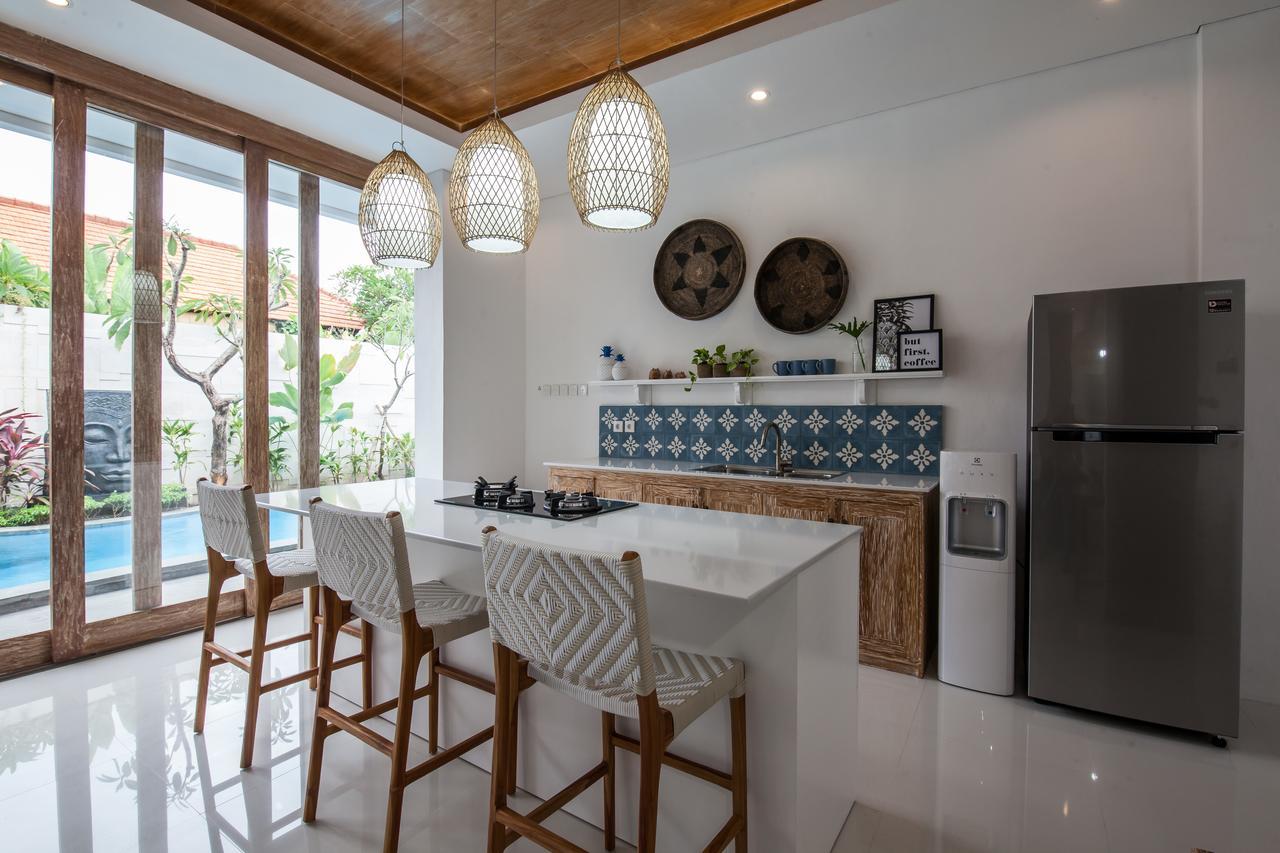 Ambermoon Villa 2 Seminyak  Luaran gambar